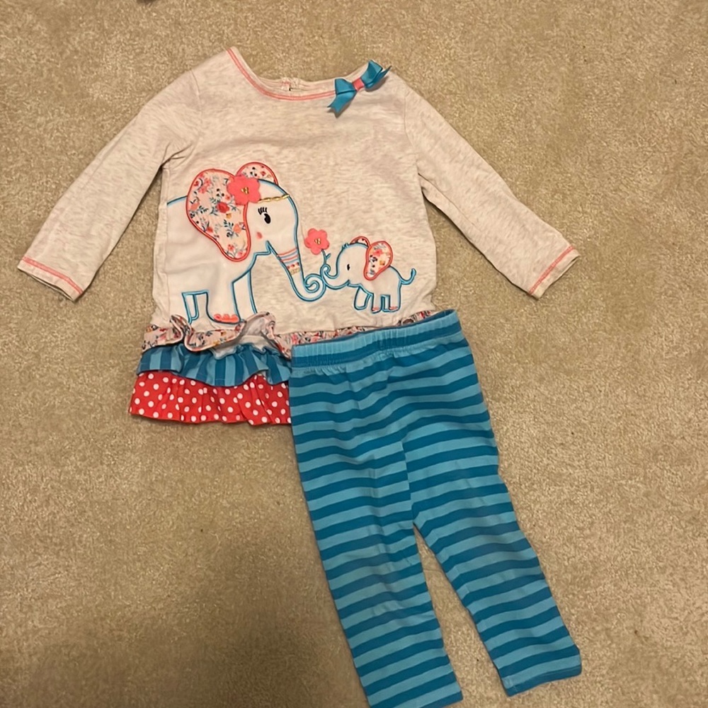 Cute elephant matching set, 18 months.